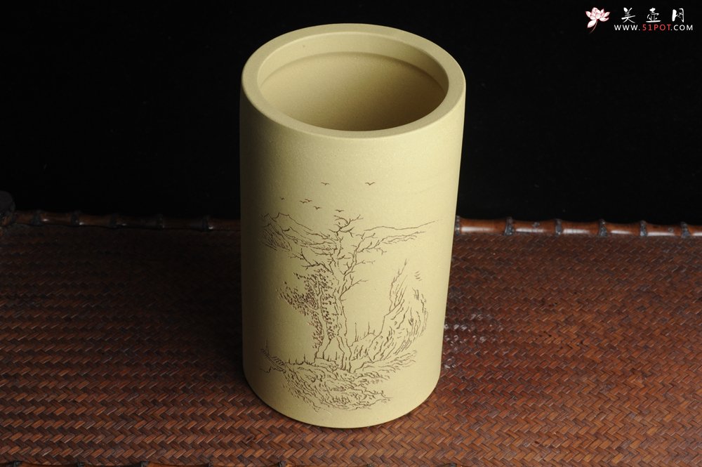 紫砂壶图片：美筒特惠 精品山水高帽笔筒二式 一曲新词酒一杯 老师不打草稿直接空刻 一气呵成  - 紫砂壶信息网