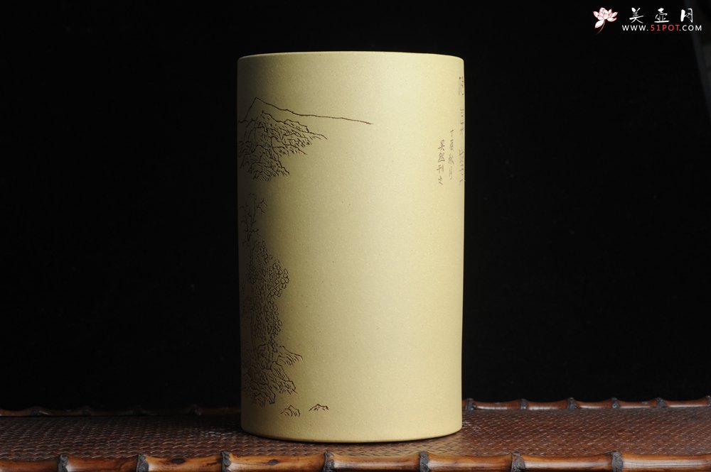紫砂壶图片：美筒特惠 精品山水高帽笔筒五式  老师不打草稿直接空刻 一气呵成 - 紫砂壶信息网