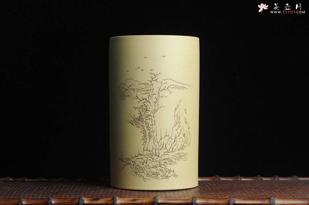 紫砂壶图片：美筒特惠 精品山水高帽笔筒二式 一曲新词酒一杯 老师不打草稿直接空刻 一气呵成  - 紫砂壶信息网