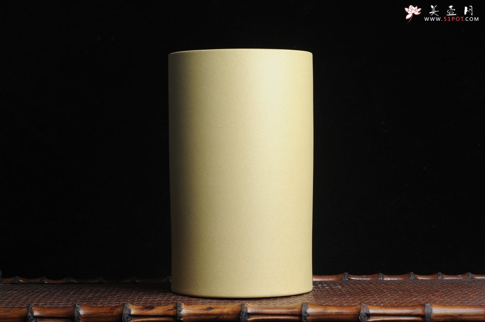 紫砂壶图片：美筒特惠 精品山水高帽笔筒六式 偶来独坐碧溪头 石涧茅亭白日幽 老师不打草稿直接空刻 一气呵成 - 紫砂壶信息网