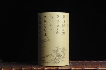 美筒特惠 精品山水高帽笔筒六式 偶来独坐碧溪头 石涧茅亭白日幽 老师不打草稿直接空刻 一气呵成 - 紫砂壶信息网