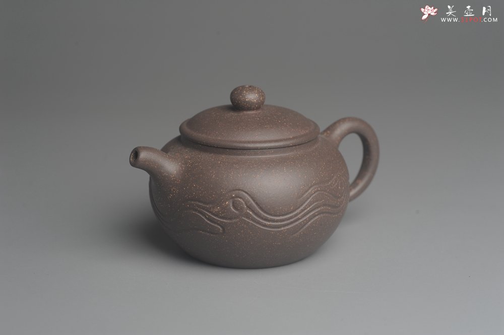 紫砂壶图片：美壶特惠 优质青灰段泥精致行云流水套组 一壶（180cc）二杯一醒茶罐（280cc） - 紫砂壶信息网