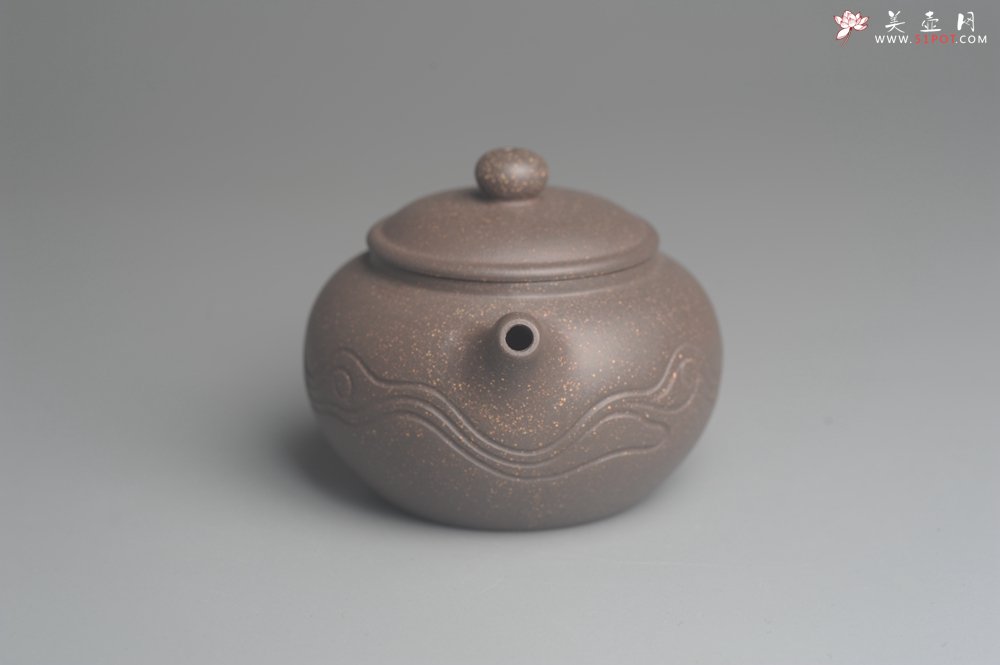 紫砂壶图片：美壶特惠 优质青灰段泥精致行云流水套组 一壶（180cc）二杯一醒茶罐（280cc） - 紫砂壶信息网