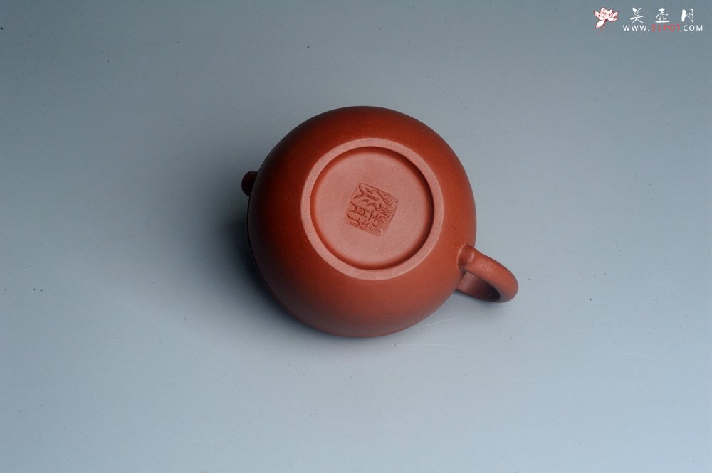 紫砂壶图片：美壶特惠 精致老清水泥腰线巨轮壶 茶人醉爱 - 紫砂壶信息网