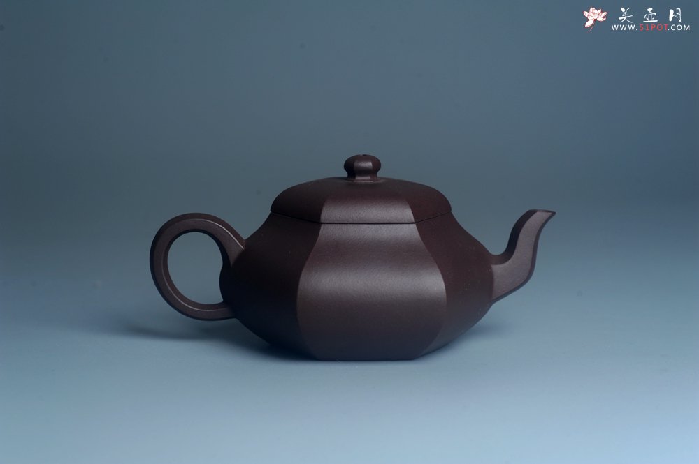 紫砂壶图片：美壶特惠 潜力股凌晨老师 精致紫泥全手工六方君德壶 期待与您结缘 - 紫砂壶信息网