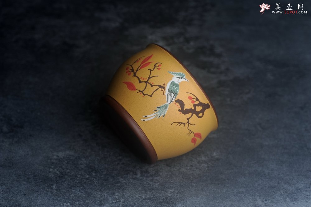 紫砂壶图片：美美杯特惠 精致花鸟紫砂杯 紫泥粉黄金段泥主人杯 茶杯 特文气 - 紫砂壶信息网