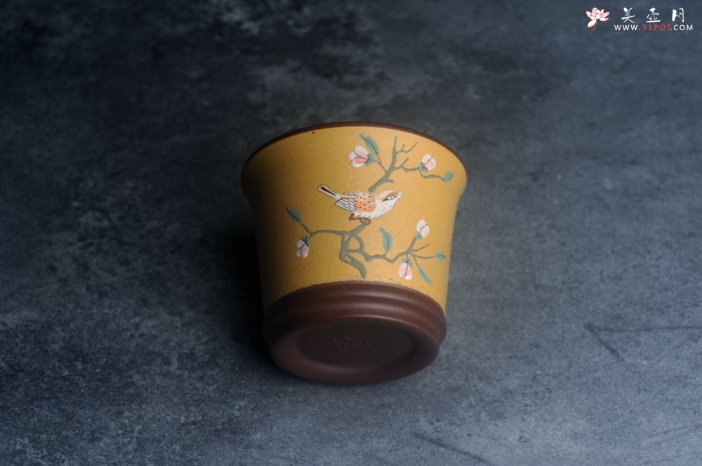 紫砂壶图片：美美杯特惠 精致花鸟紫砂杯 紫泥粉黄金段泥主人杯 茶杯 特文气 - 紫砂壶信息网