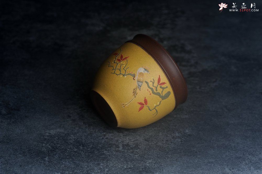 紫砂壶图片：美美杯特惠 精致花鸟紫砂杯 紫泥粉黄金段泥主人杯 茶杯 特文气 - 紫砂壶信息网