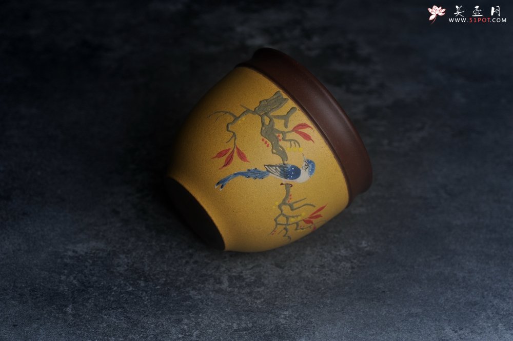 紫砂壶图片：美美杯特惠 精致花鸟紫砂杯 紫泥粉黄金段泥主人杯 茶杯 特文气 - 紫砂壶信息网