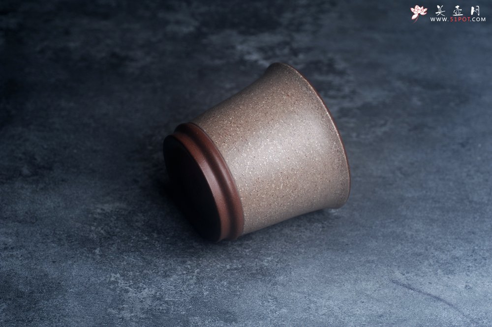 紫砂壶图片：美美杯特惠 精致花鸟紫泥粉黄金段泥主人杯 特文气 - 紫砂壶信息网