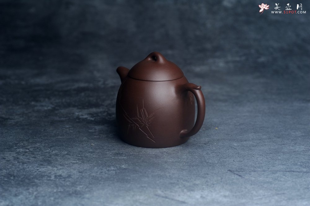 紫砂壶图片：美壶福利特惠 精致特好老紫泥秦权壶 刻竹子 特文气 - 紫砂壶信息网