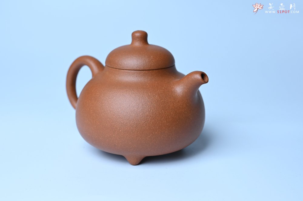 紫砂壶图片：美壶特惠 优质红降坡泥乳鼎壶 茶人醉爱 - 紫砂壶信息网