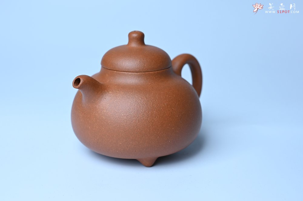 紫砂壶图片：美壶特惠 优质红降坡泥乳鼎壶 茶人醉爱 - 紫砂壶信息网