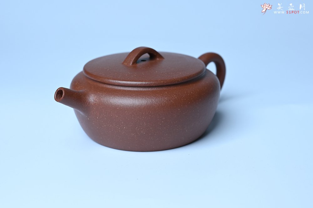 紫砂壶图片：美壶特惠 优质红降坡泥大口玉扁壶 茶人醉爱 - 紫砂壶信息网