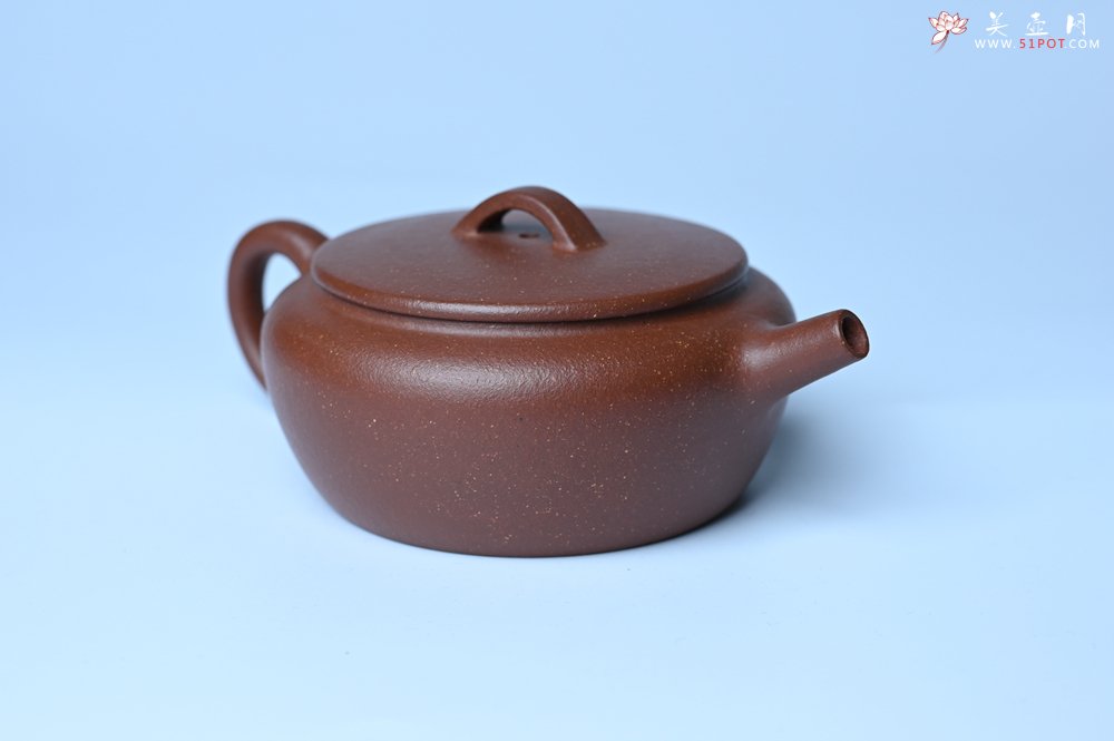 紫砂壶图片：美壶特惠 优质红降坡泥大口玉扁壶 茶人醉爱 - 紫砂壶信息网