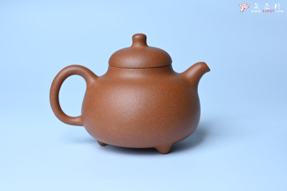 紫砂壶图片：美壶特惠 优质红降坡泥乳鼎壶 茶人醉爱 - 紫砂壶信息网