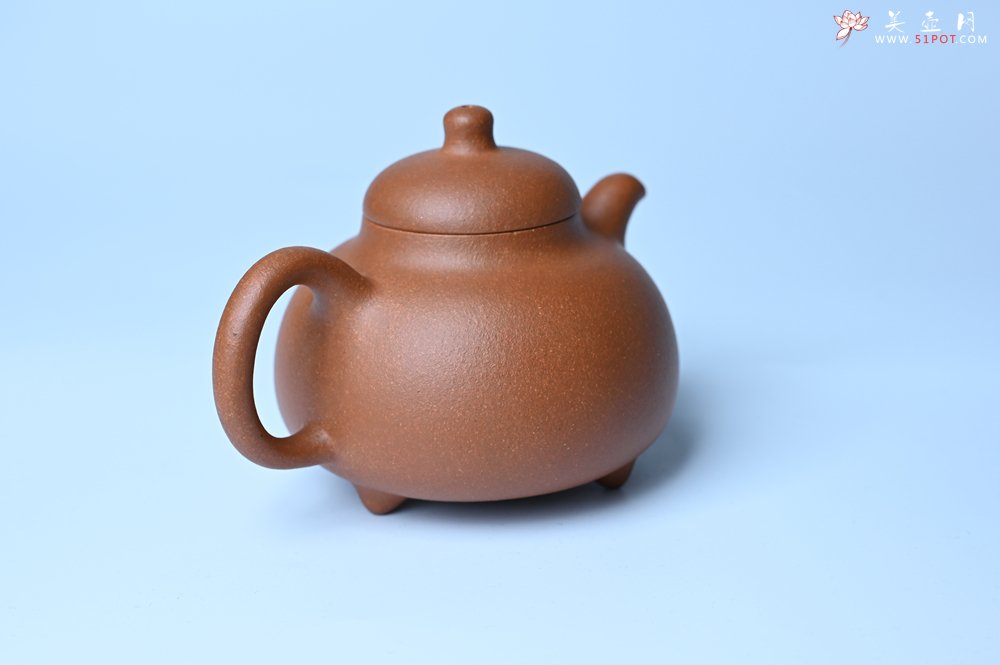 紫砂壶图片：美壶特惠 优质红降坡泥乳鼎壶 茶人醉爱 - 紫砂壶信息网