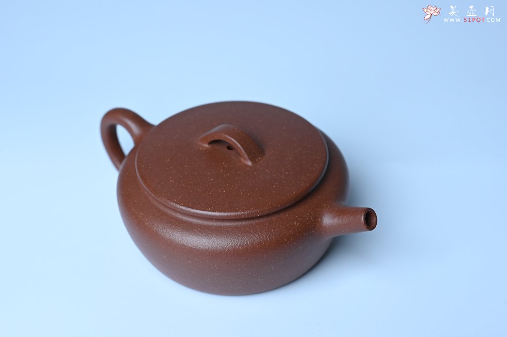 紫砂壶图片：美壶特惠 优质红降坡泥大口玉扁壶 茶人醉爱 - 紫砂壶信息网