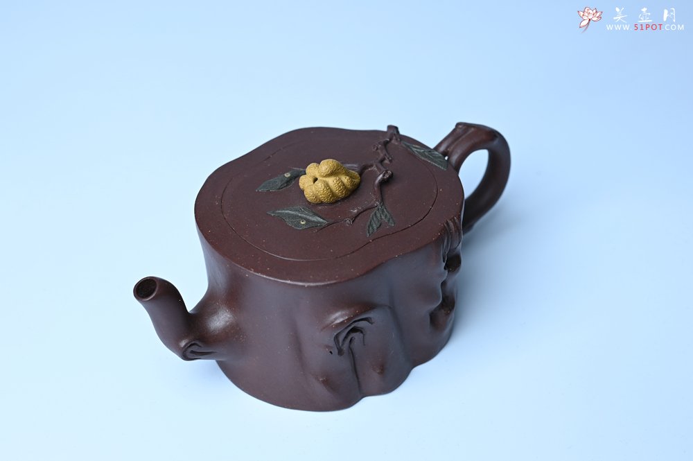 紫砂壶图片：美壶特惠 精致老紫泥佛手壶 肌理生动 底部刻佛手祥云特文气 - 紫砂壶信息网