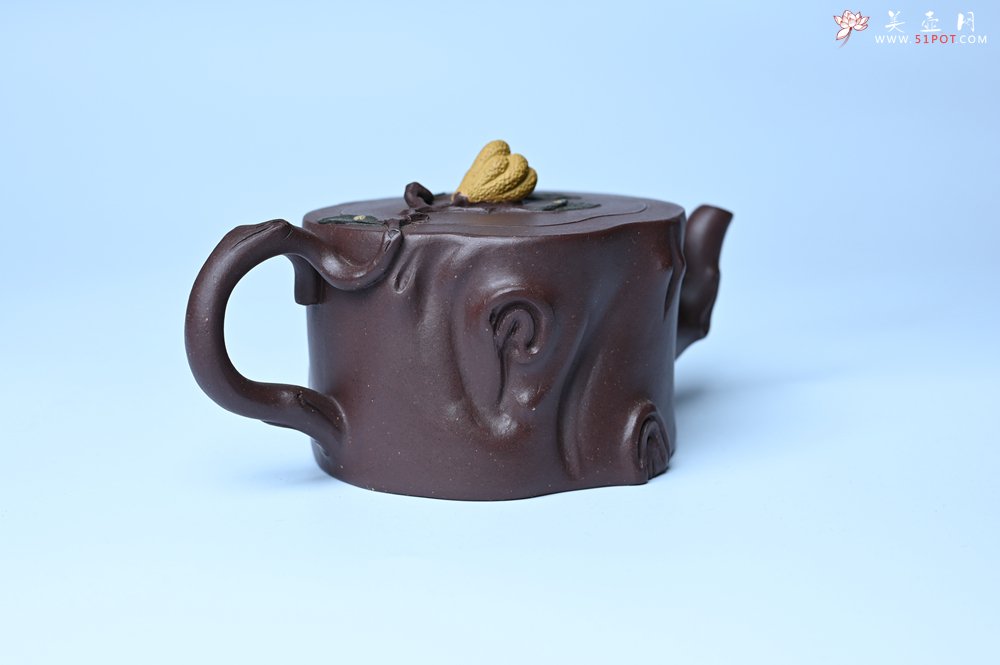紫砂壶图片：美壶特惠 精致老紫泥佛手壶 肌理生动 底部刻佛手祥云特文气 - 紫砂壶信息网