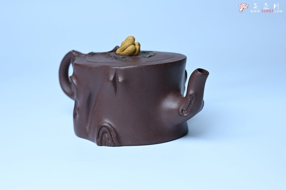 紫砂壶图片：美壶特惠 精致老紫泥佛手壶 肌理生动 底部刻佛手祥云特文气 - 紫砂壶信息网