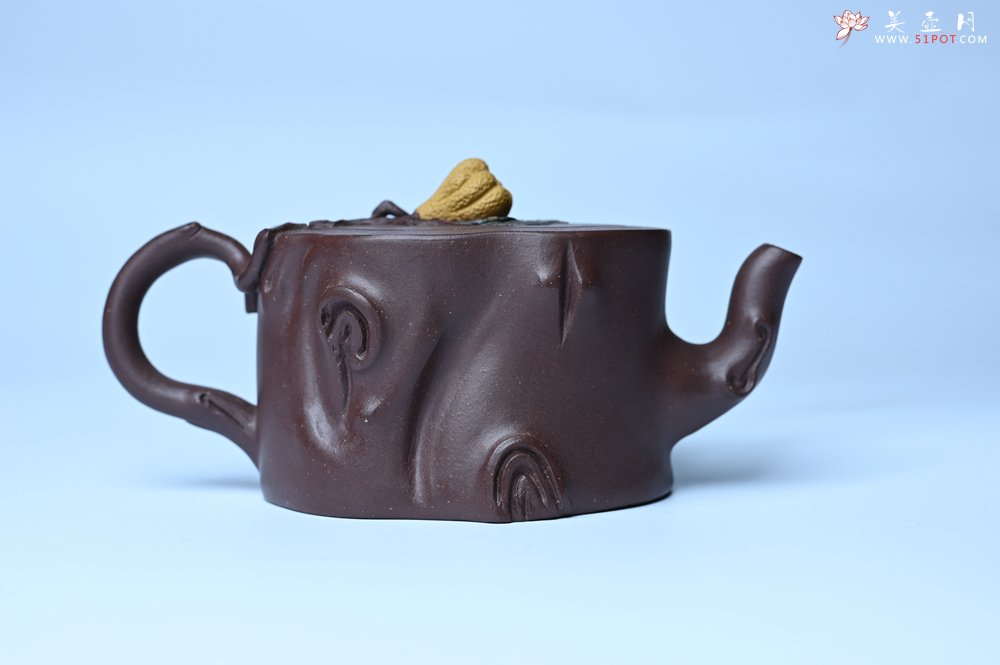 紫砂壶图片：美壶特惠 精致老紫泥佛手壶 肌理生动 底部刻佛手祥云特文气 - 紫砂壶信息网