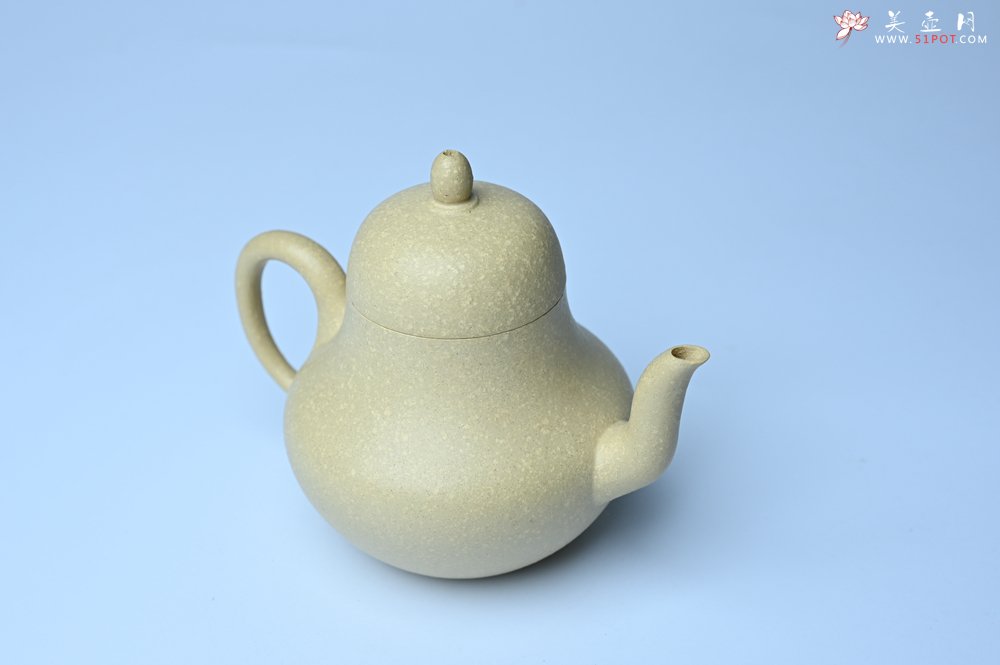 紫砂壶图片：美壶特惠 纯净本绿梨形壶 茶人醉爱 - 紫砂壶信息网