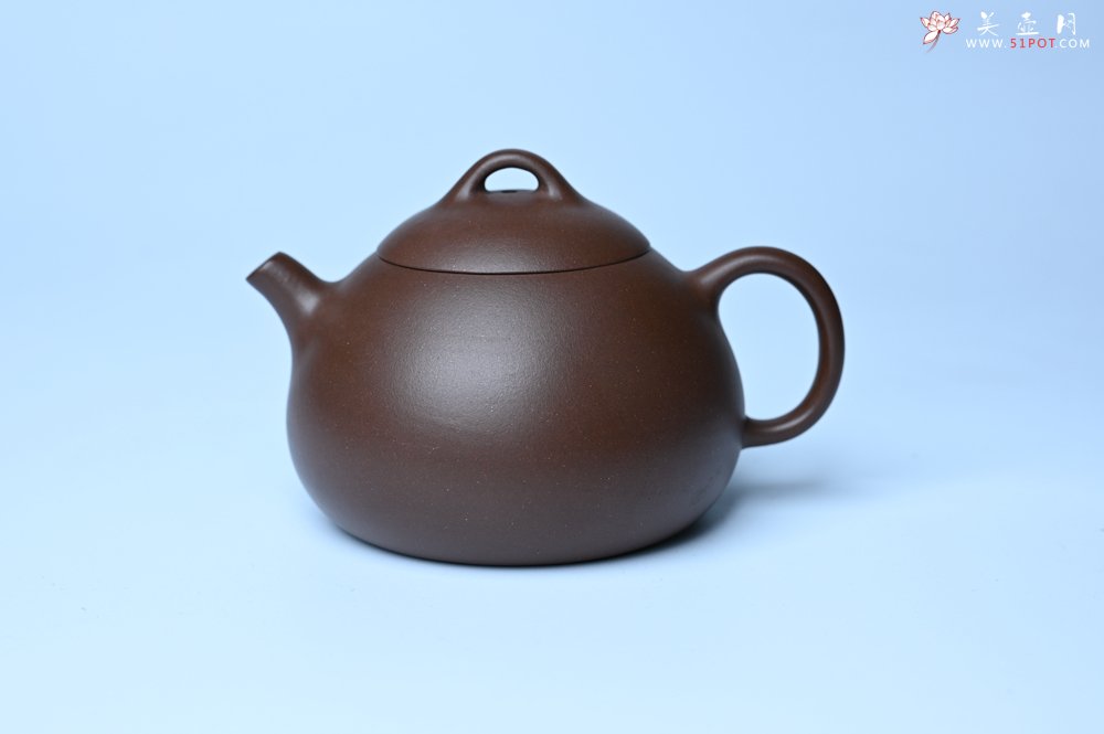 紫砂壶图片：美壶特惠 特好老紫泥小半月 茶人醉爱 - 紫砂壶信息网