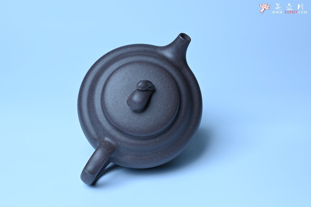 紫砂壶图片：美壶特惠 精品青灰泥玉兔紫砂壶 茶人醉爱 - 紫砂壶信息网