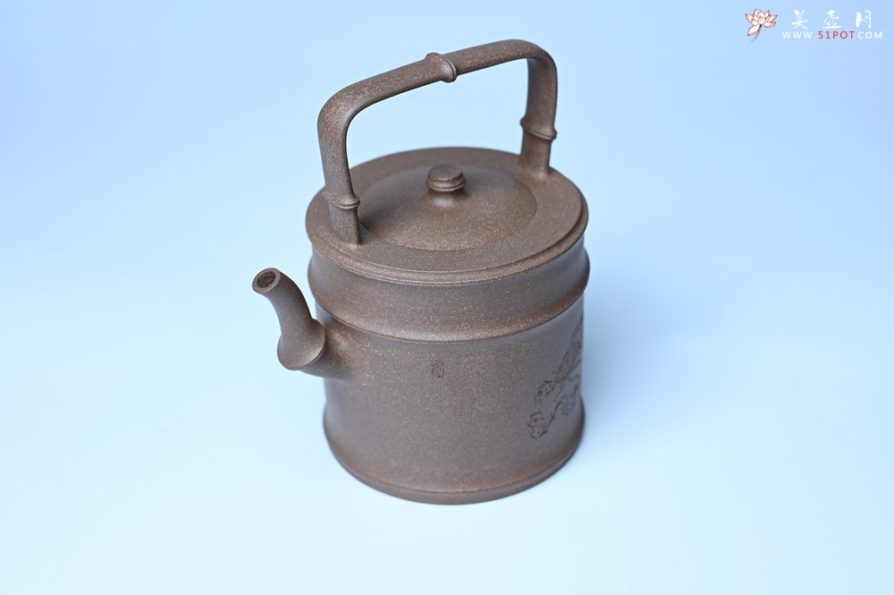 紫砂壶图片：美壶特惠 特好老段泥 精工知（知了）足（竹子）提梁 挺拔秀雅 - 紫砂壶信息网