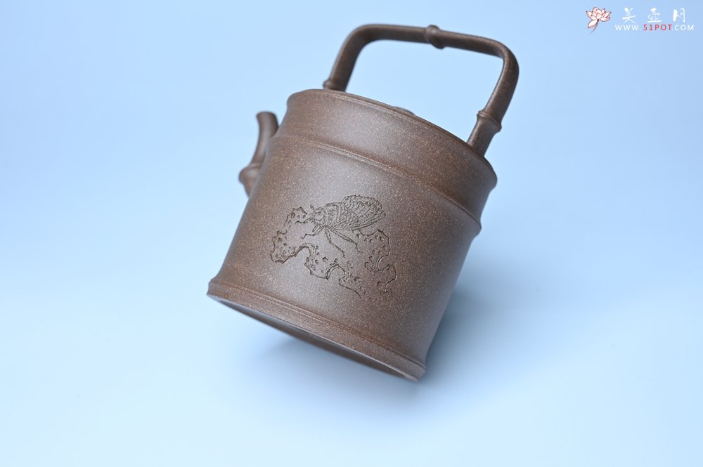 紫砂壶图片：美壶特惠 特好老段泥 精工知（知了）足（竹子）提梁 挺拔秀雅 - 紫砂壶信息网