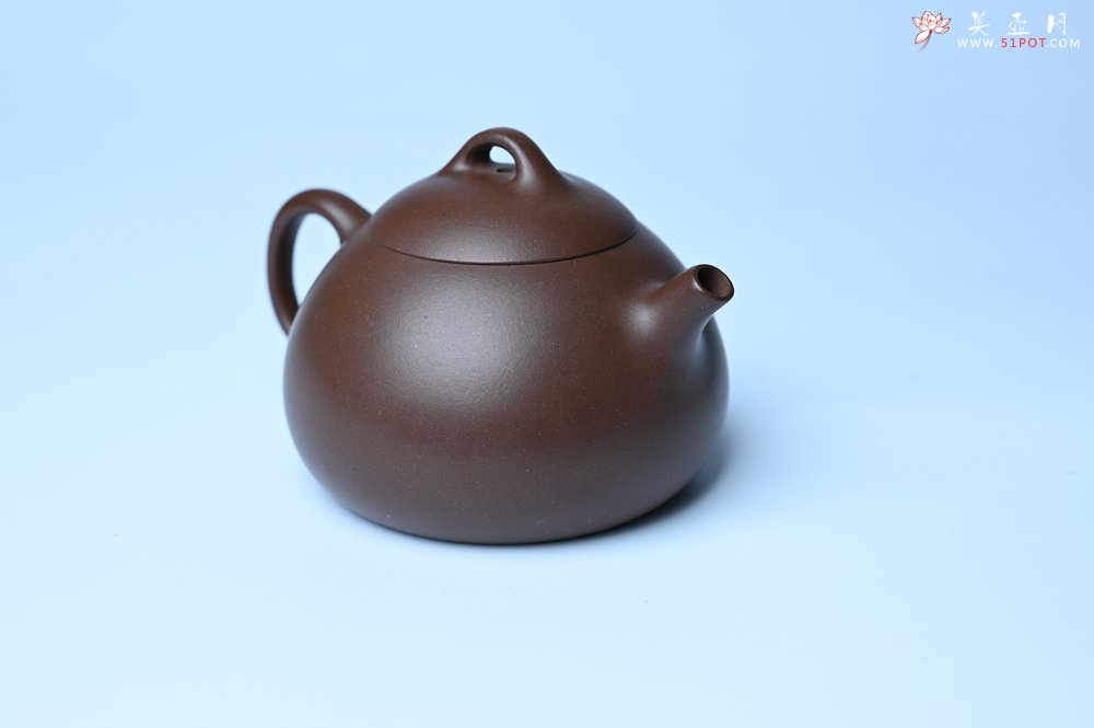 紫砂壶图片：美壶特惠 特好老紫泥小半月 茶人醉爱 - 紫砂壶信息网