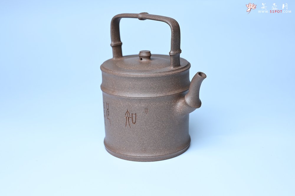 紫砂壶图片：美壶特惠 特好老段泥 精工知（知了）足（竹子）提梁 挺拔秀雅 - 紫砂壶信息网