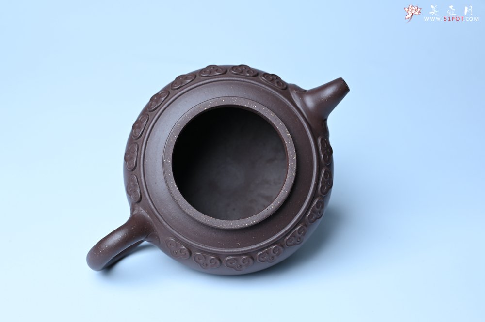 紫砂壶图片：美壶特惠 精致紫泥云肩如意壶 茶人醉爱 - 紫砂壶信息网