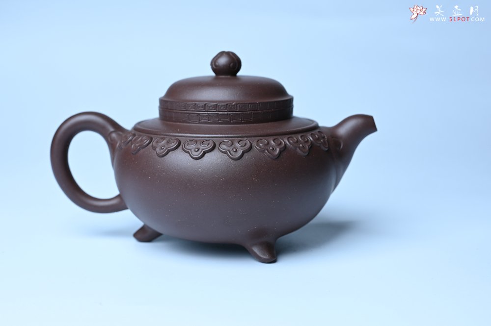 紫砂壶图片：美壶特惠 精致紫泥云肩如意壶 茶人醉爱 - 紫砂壶信息网