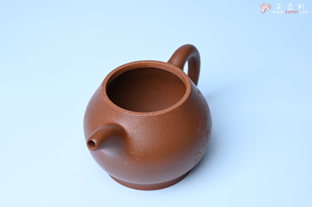 紫砂壶图片：美壶特惠 王老师 全手工红降坡泥潘壶 国助工 易轩 范小君徒杨志老师刻绘 装饰小富贵特文气 - 紫砂壶信息网