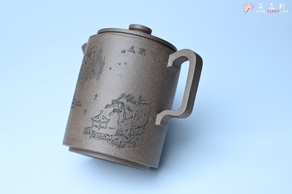 紫砂壶图片：美壶特惠 蠡墅大水潭深井老天青泥 精致圆础壶 装饰山水 茶人醉爱 - 紫砂壶信息网