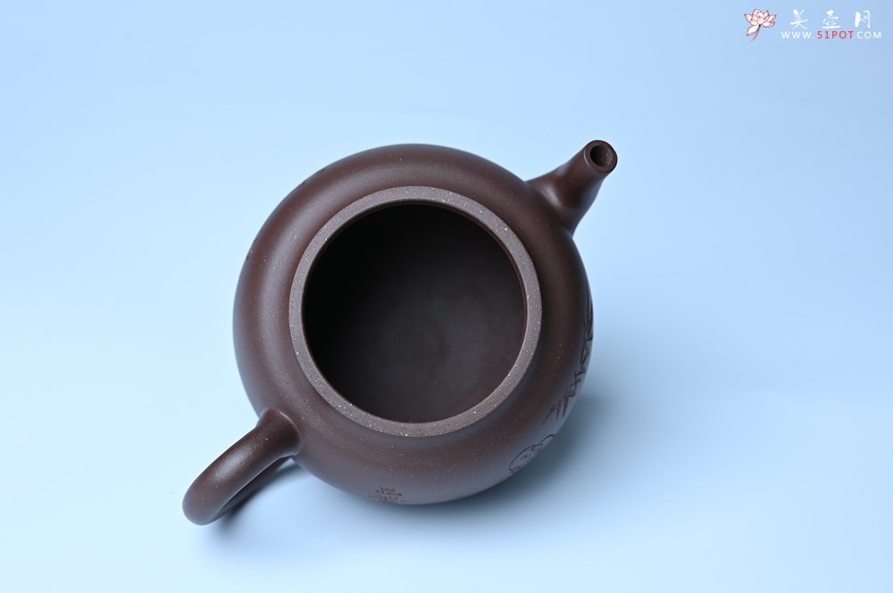 紫砂壶图片：美壶特惠 优质紫泥精致三足鼎壶 品茶论道 - 紫砂壶信息网