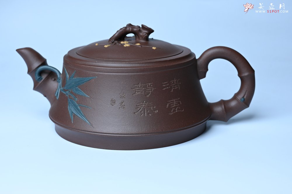 紫砂壶图片：美壶年底特惠 精品松竹梅紫砂壶 清虚静泰 暮色苍茫看劲松 乱云飞渡仍从容 - 紫砂壶信息网