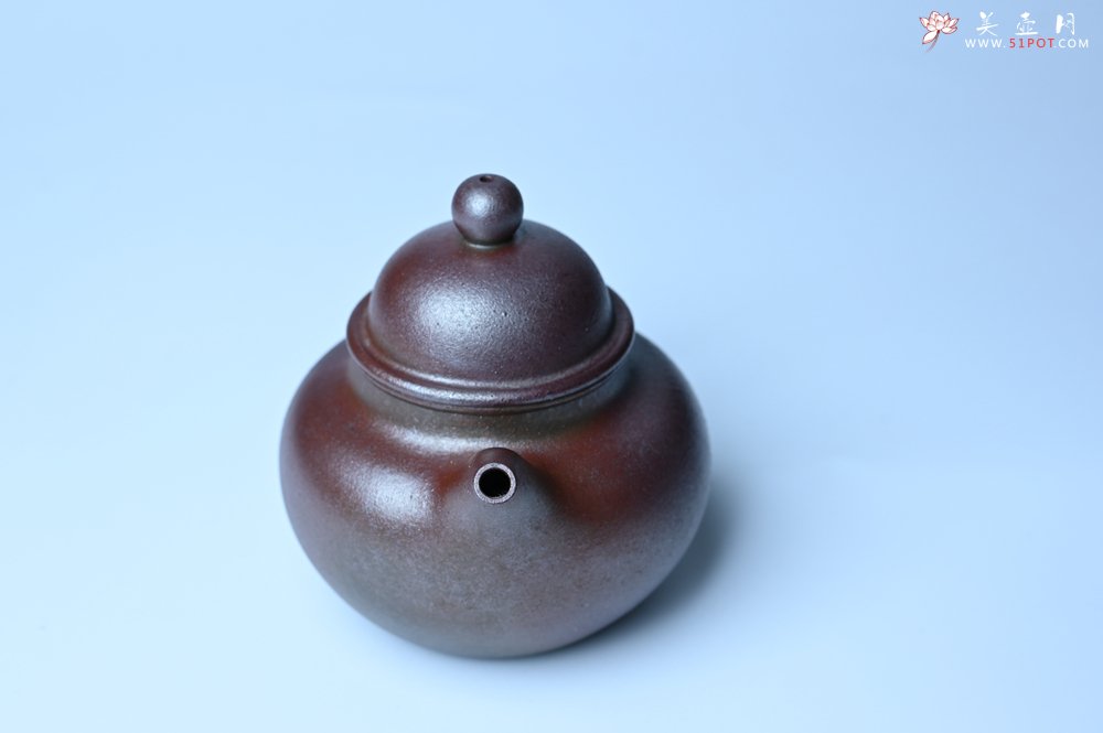 紫砂壶图片：美壶特惠 精致柴烧青灰泥掇球壶 茶人醉爱 - 紫砂壶信息网