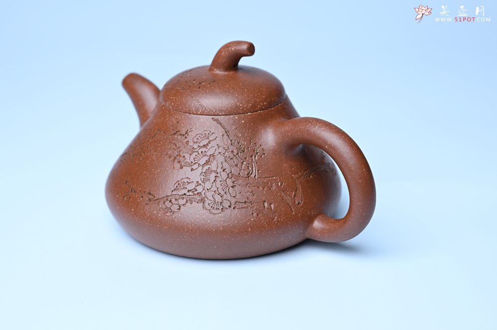 紫砂壶图片：美壶特惠 潜力股王老师 全手工拍打成型茄瓢壶 装饰梅花 特文气 - 紫砂壶信息网