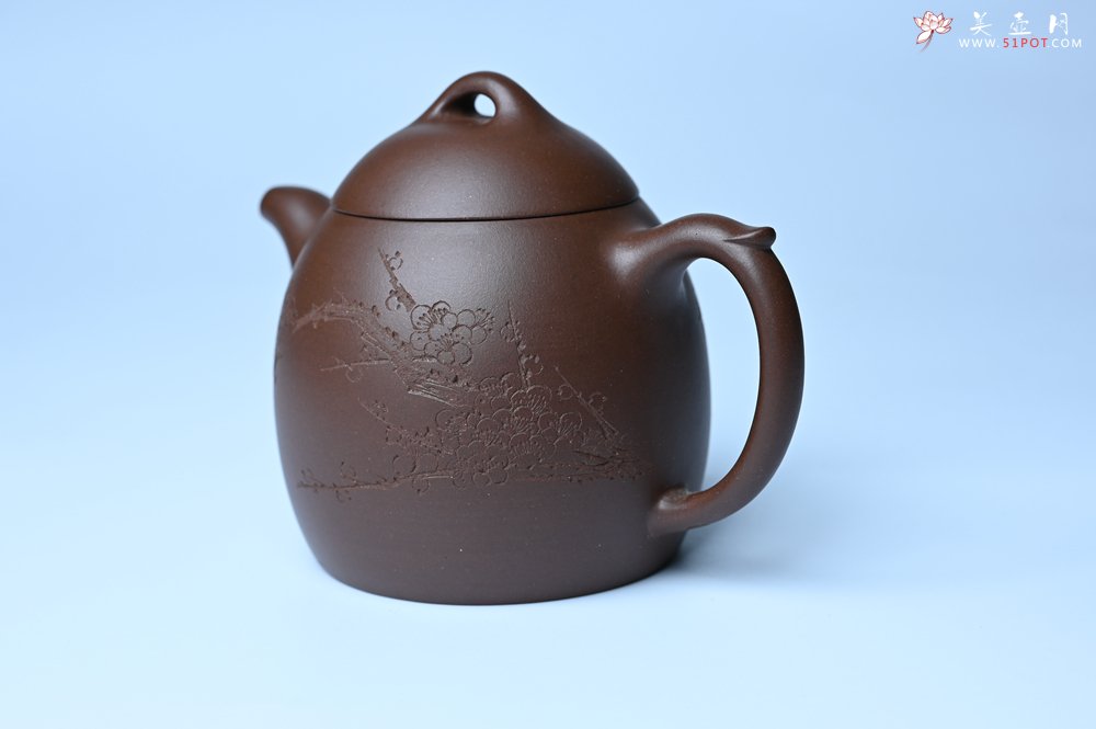 紫砂壶图片：美壶福利特惠 精致特好老紫泥秦权壶 刻梅花 特文气 - 紫砂壶信息网
