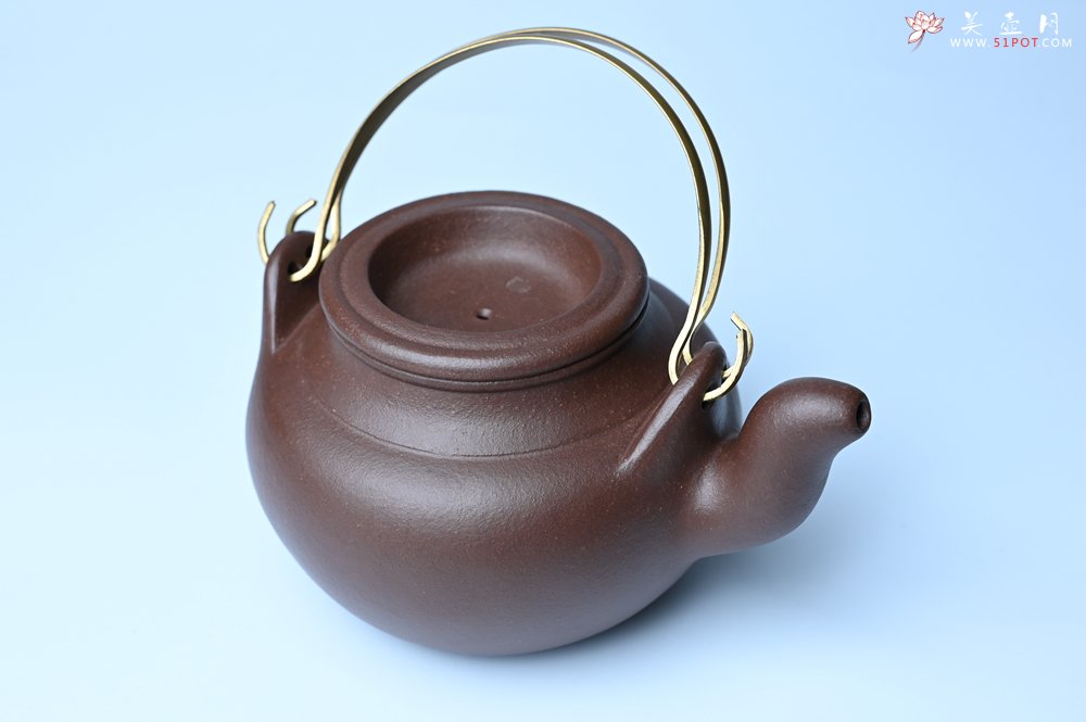 紫砂壶图片：美壶特惠 手工手制精致老紫泥提梁壶 茶人醉爱 - 紫砂壶信息网
