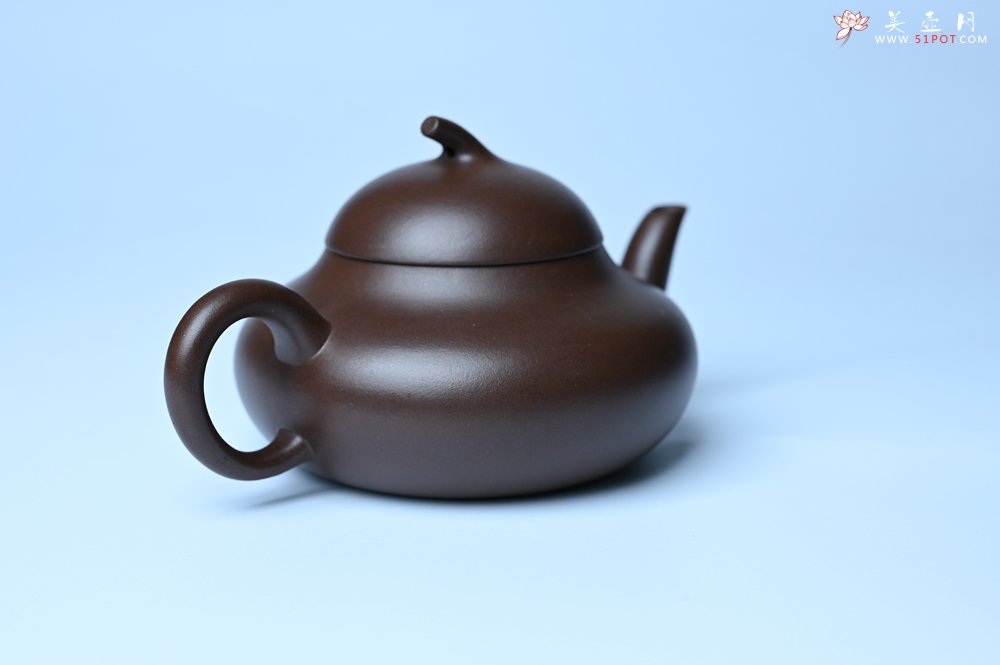 紫砂壶图片：美壶特惠 特好老紫泥茄段梨形壶 茶人醉爱 - 紫砂壶信息网