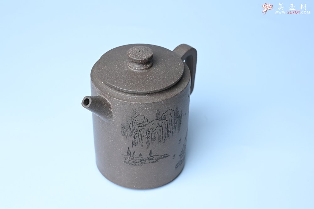 紫砂壶图片：美壶特惠 蠡墅大水潭深井老天青泥 精致圆础壶 装饰山水 茶人醉爱 - 紫砂壶信息网