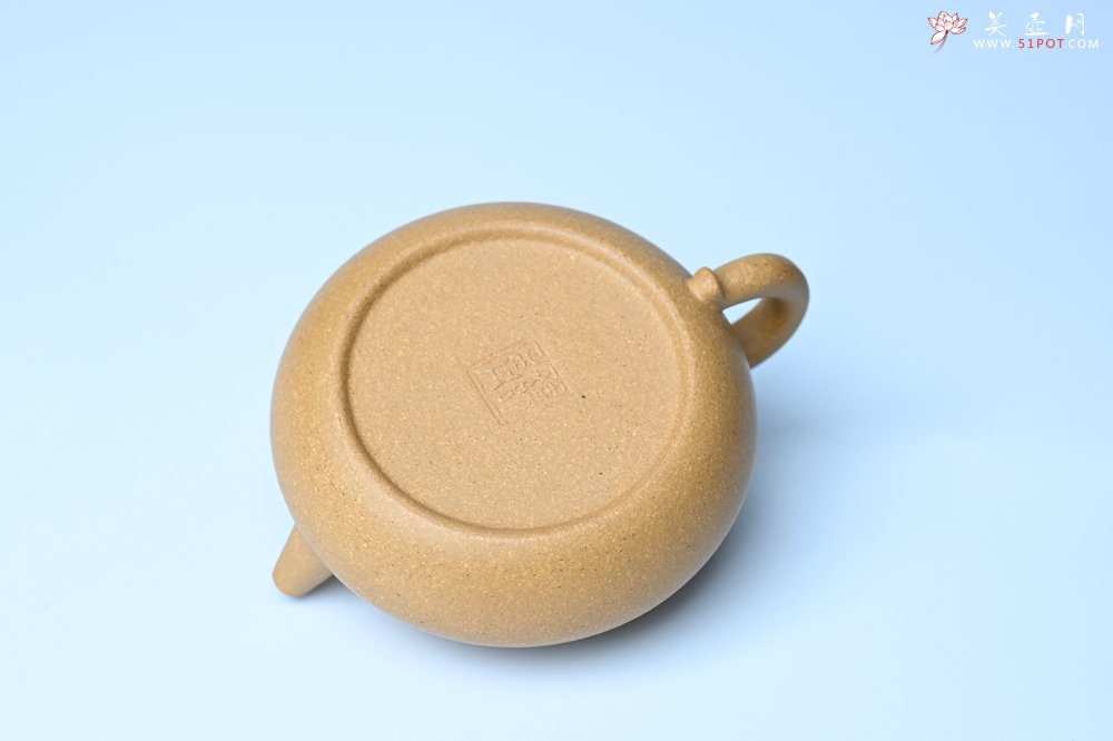 紫砂壶图片：美壶特惠 特好黄龙山段泥香桃壶 桃和叶特灵动 仿生佳作 - 紫砂壶信息网