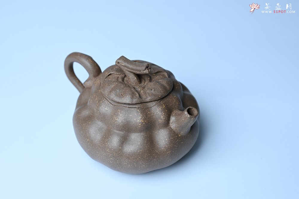 紫砂壶图片：美壶特惠 精致卡盖全手工老青段仿生小花货柿子壶 茶人醉爱 - 紫砂壶信息网