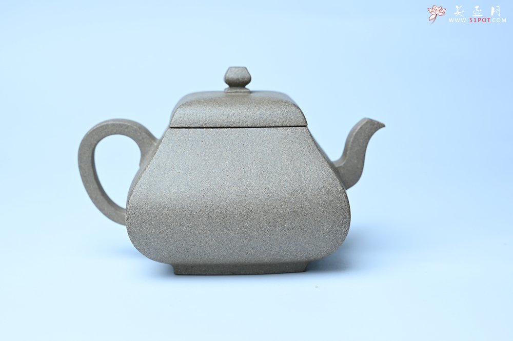 紫砂壶图片：美壶中秋国庆特惠 精工老段泥四方君德公道壶 独孔 茶人醉爱 - 紫砂壶信息网