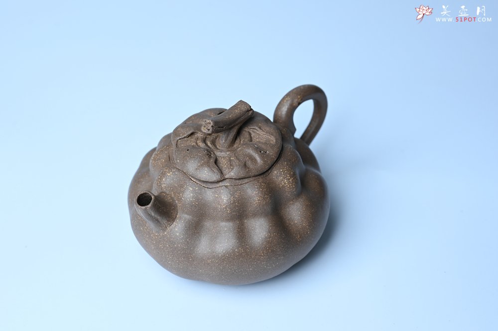 紫砂壶图片：美壶特惠 精致卡盖全手工老青段仿生小花货柿子壶 茶人醉爱 - 紫砂壶信息网