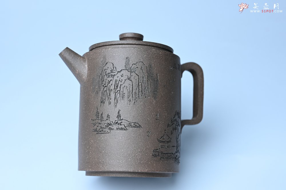 紫砂壶图片：美壶特惠 蠡墅大水潭深井老天青泥 精致圆础壶 装饰山水 茶人醉爱 - 紫砂壶信息网